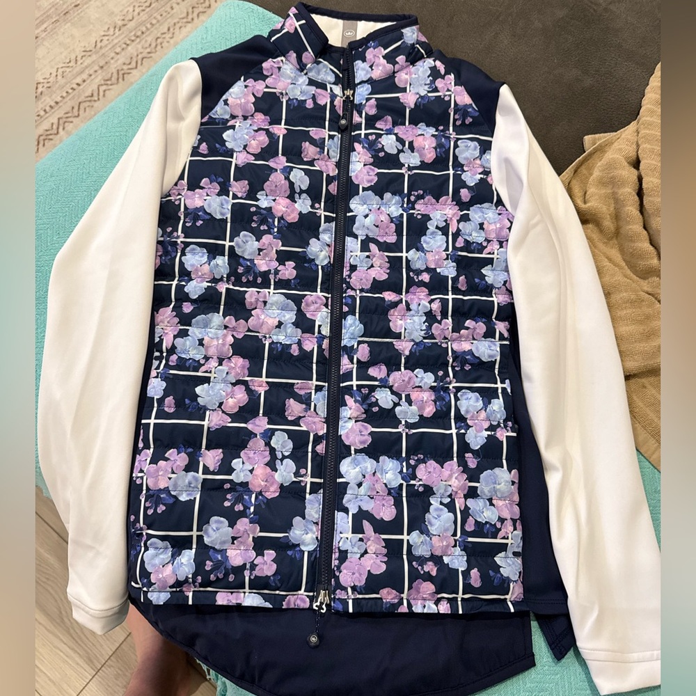 Beautiful Women’s Peter Millar Jacket! - Picture 2 of 5